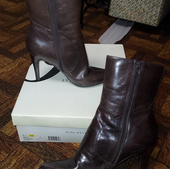 Nine West Ankle Boots - Picture 4 of 8